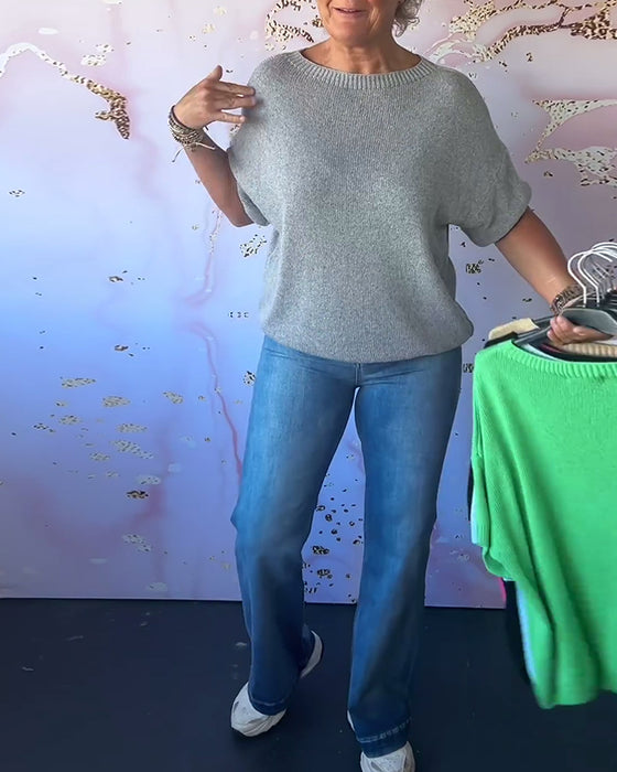 Uformell løs ensfarget genser med rund hals