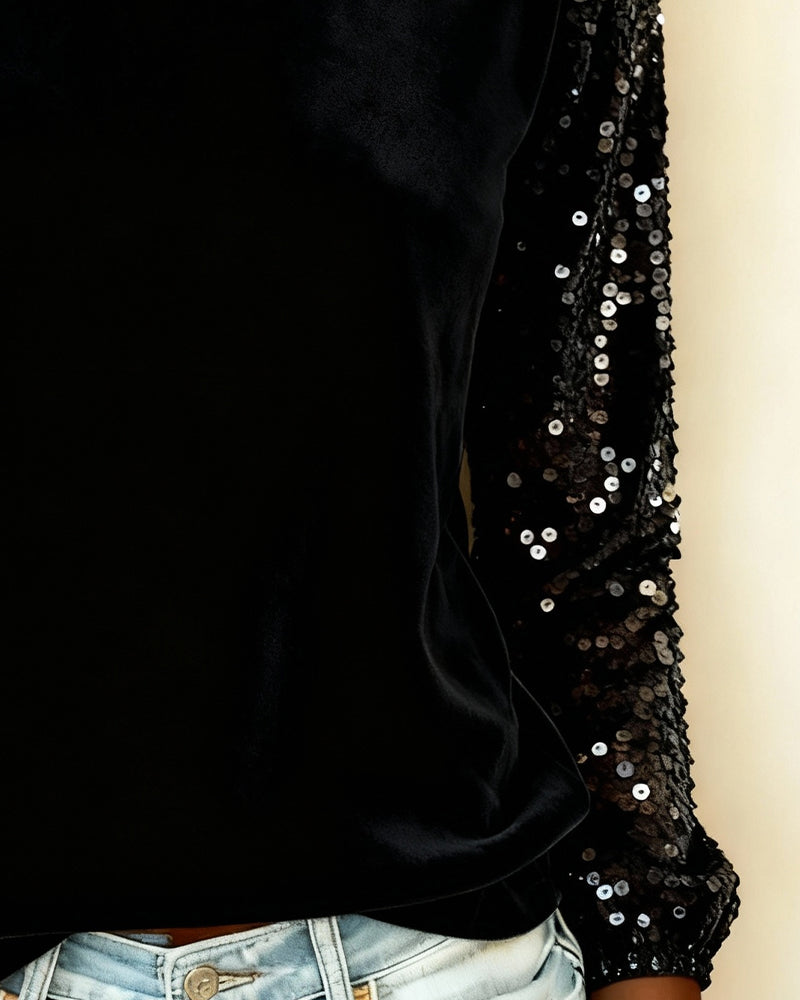 Topp I Fløyel Med Paljetter Og Rund Hals