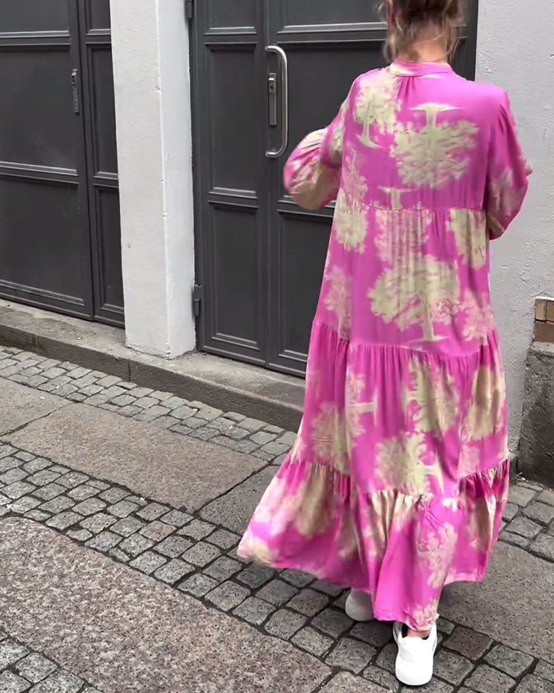 Løs printet kjole med V-hals klokkeerme og patchwork