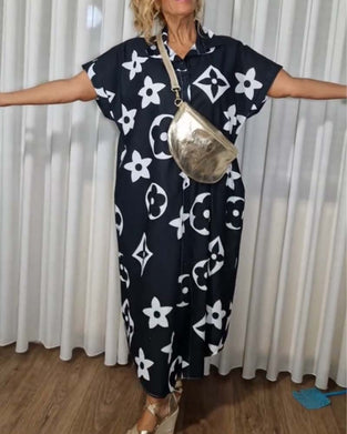 Uformell kjole med jakkeslag med kontrasttrykk