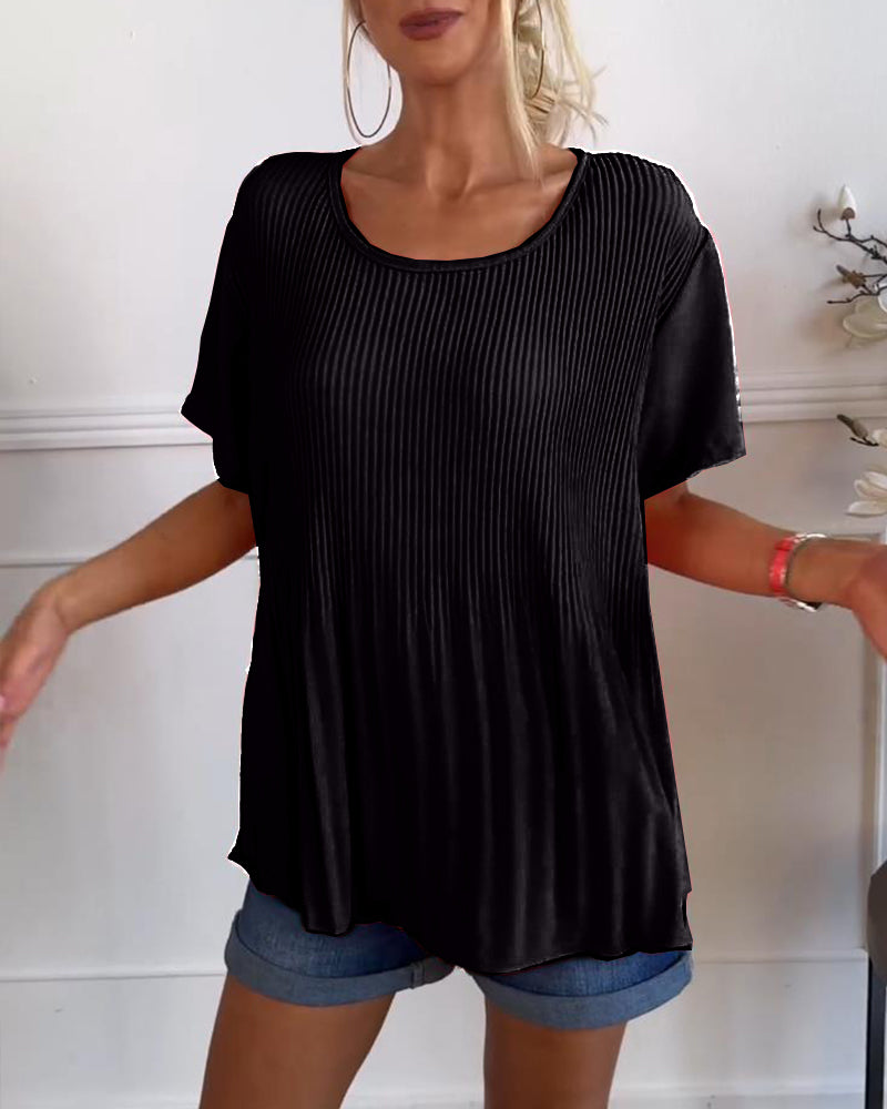 Ensfarget plissert bluse med rund hals