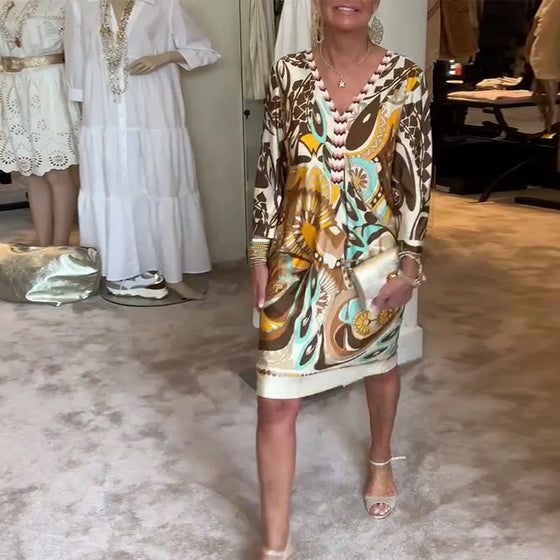 V-hals avslappet kjole med retrotrykk