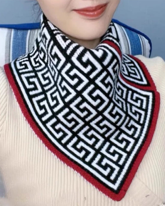 Fasjonabelt allsidig trekantskjerf