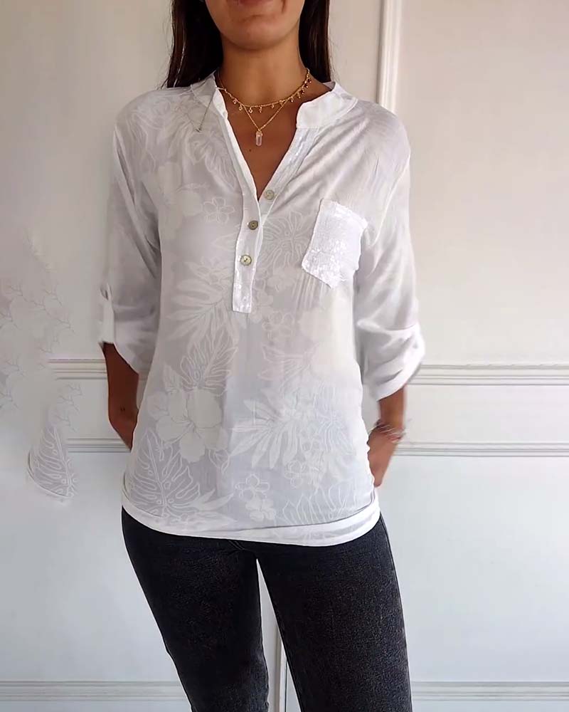 Topp med patchwork paljetter med bladtrykk