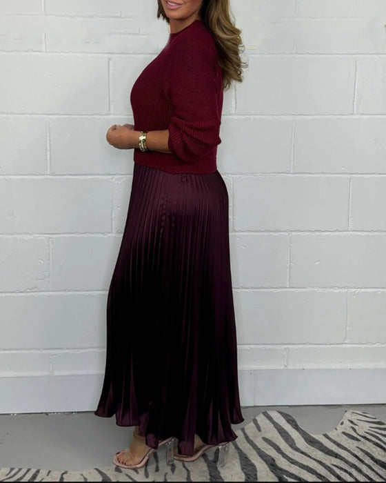 Uformell plissert kjole med patchwork i kontrastfarger