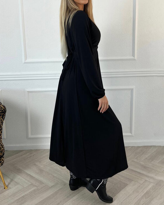 Sexy ensfarget kjole med lang erm