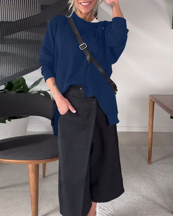 Ensfarget casual genser med rund hals og splitt