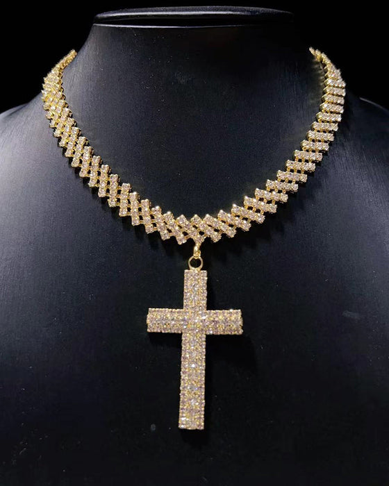 Kors glitrende diamantanheng
