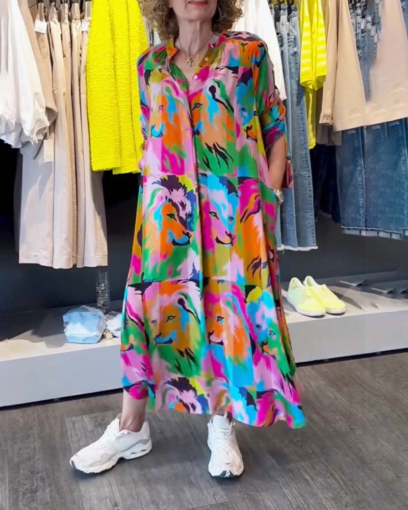 Kjole med fargerikt print og lommer