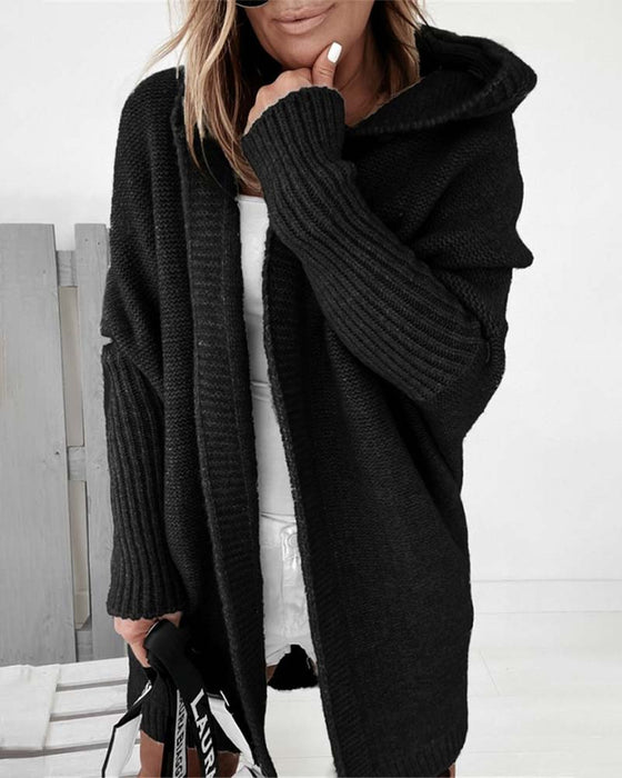 Enkel ensfarget cardigan med flaggermus hette