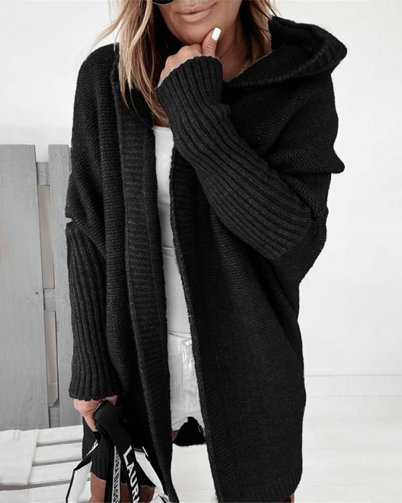 Enkel ensfarget cardigan med flaggermus hette