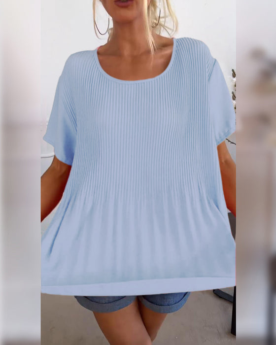 Ensfarget plissert bluse med rund hals