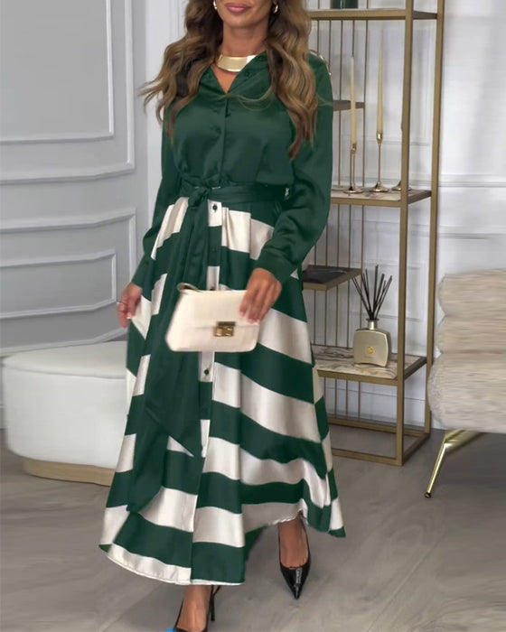 Elegant kjole med striper og jakkeslag