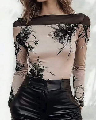 Elegant t-skjorte med trykk, slim-fit