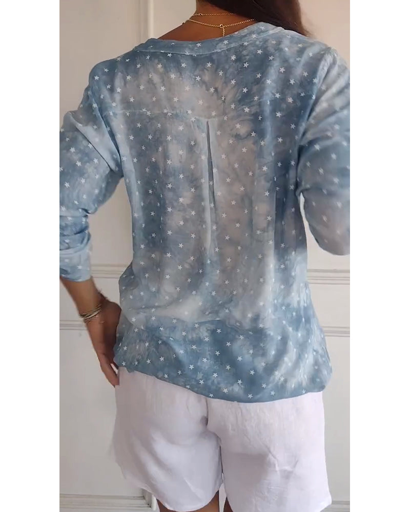 V-hals bluse med stjernetrykk