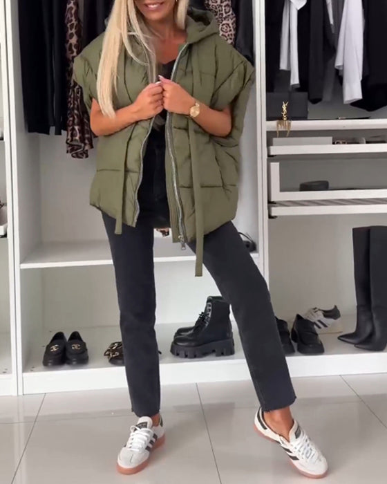 Hette, ensfarget glidelås, polstrede jakker med korte ermer