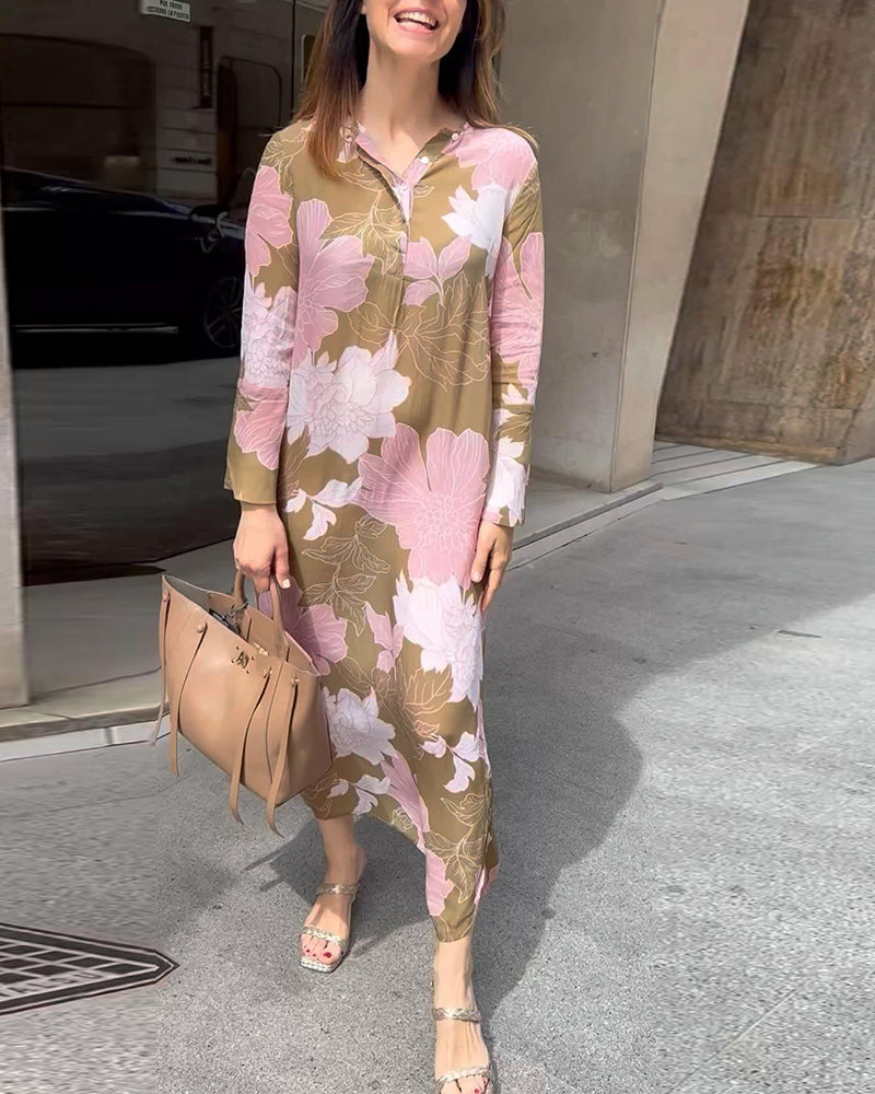 Uformell maxi-kjole med slits med blomstertrykk og lange ermer