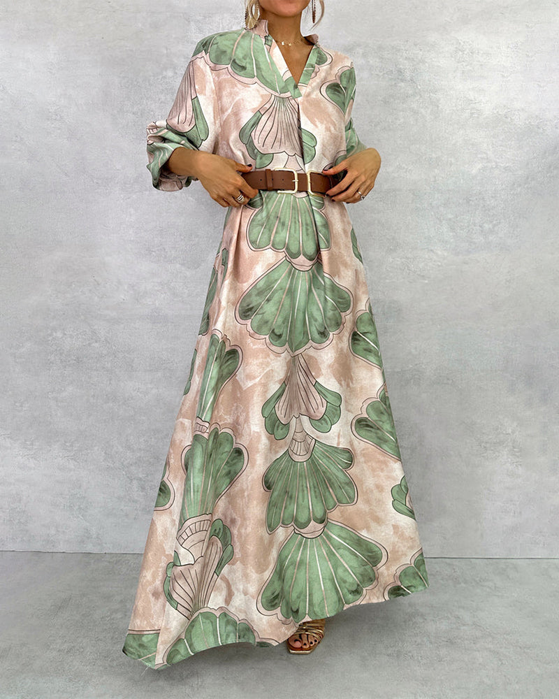 Kjole Med Elegant Stil Og Bladtrykk