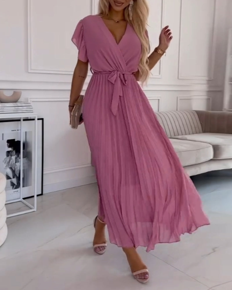 Ensfarget elegant kjole med volanger og V-hals