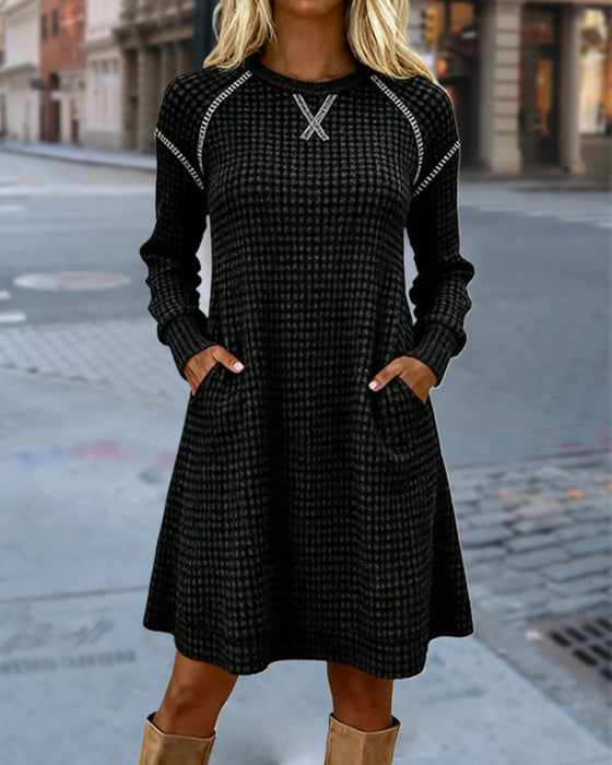 Kjole Med Fargeblokkdesign, Stikketalj Och Lommeegenskap