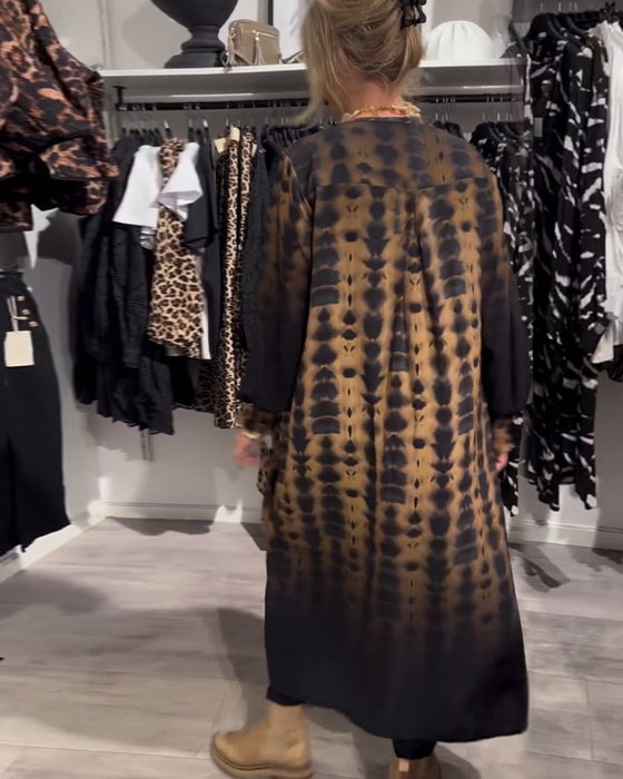 Langermet kjole med V-hals