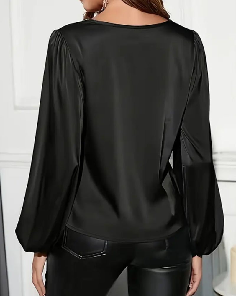 Skjorte Med Glitrende Lyktermer Og V-Utringning