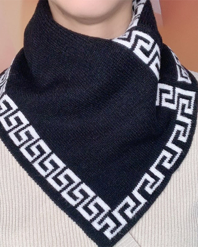Fasjonabelt allsidig trekantskjerf