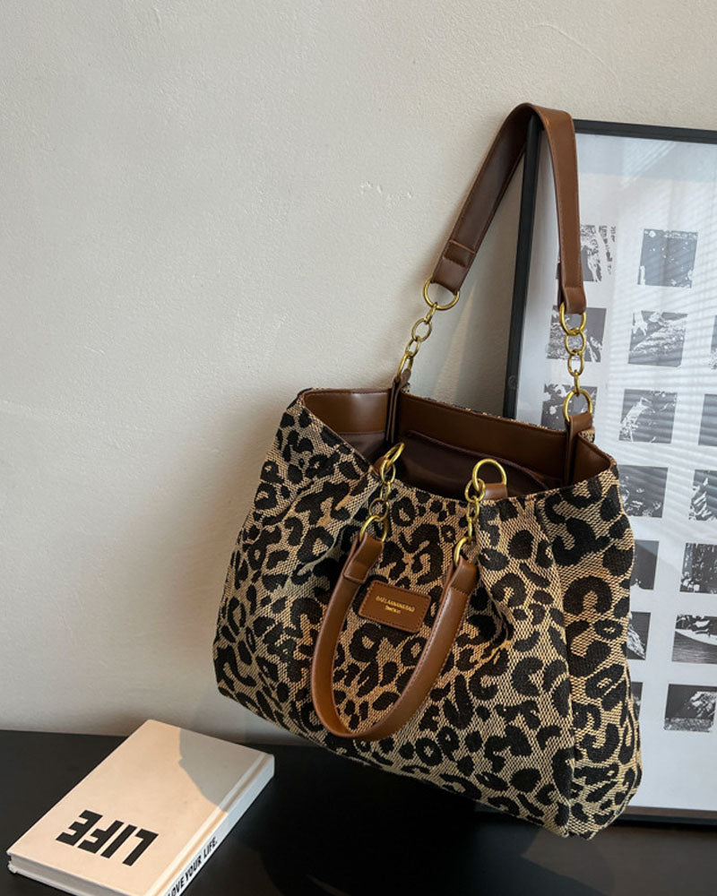 Skulderveske med leopardmønster