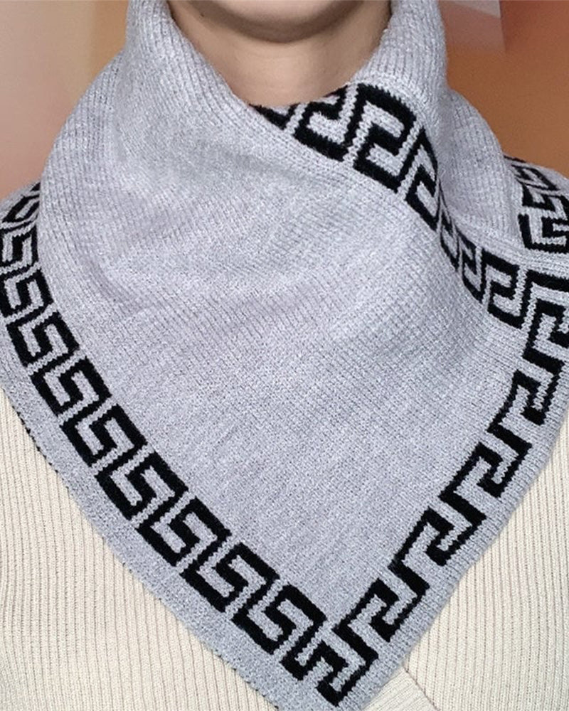 Fasjonabelt allsidig trekantskjerf