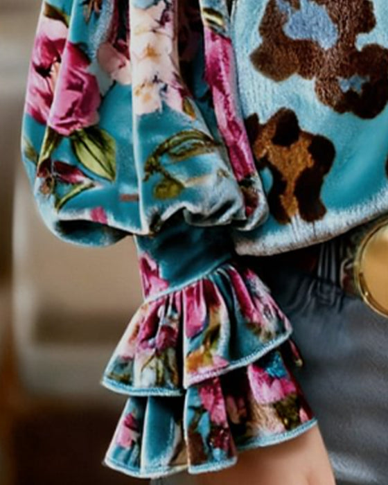 Motebluse Med Leopardmønster Og Trompetermer