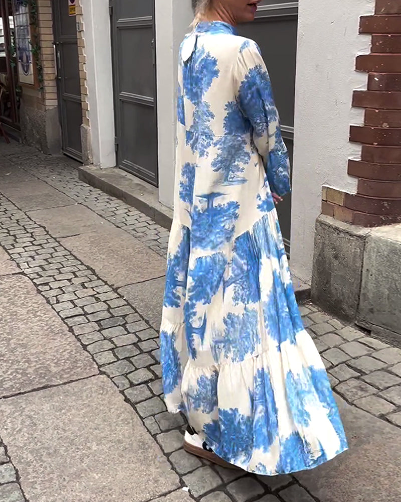 Løs printet kjole med V-hals klokkeerme og patchwork