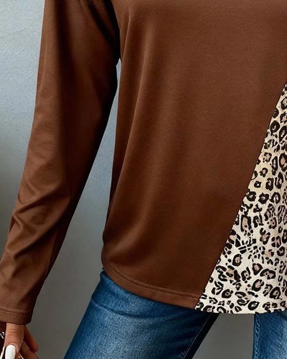 T-Shirt Med Personlig Stil, V-Hals, Leopardmønster Och Patchworkdesign