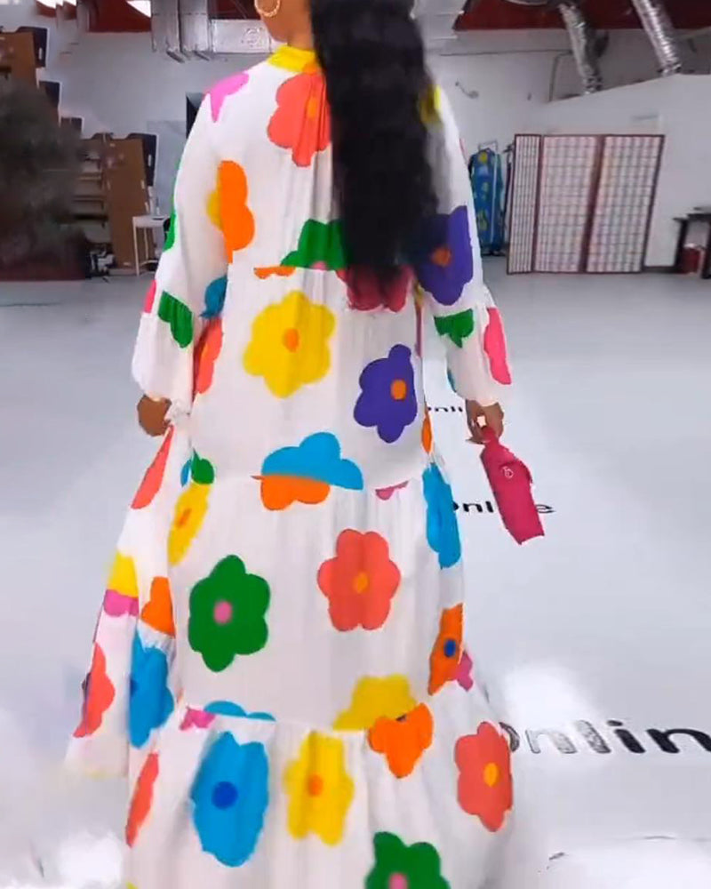 Fargerik klokkeermet uformell kjole med blomstertrykk