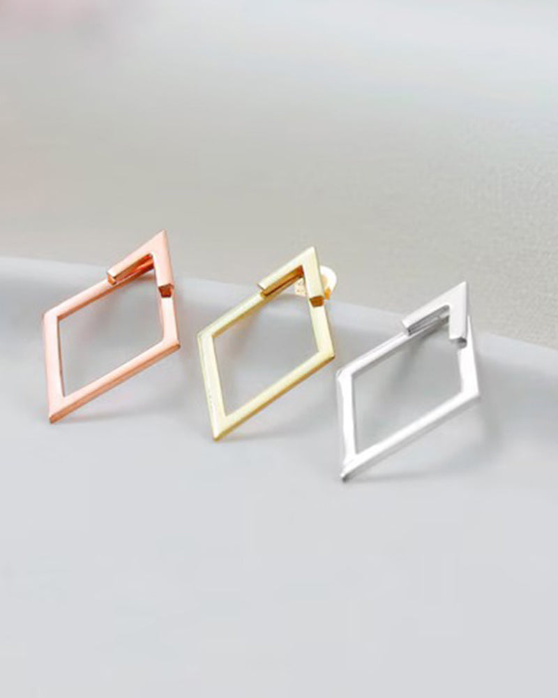 Enkle diamantformede elegante øredobber
