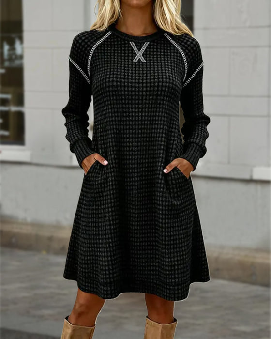 Kjole Med Fargeblokkdesign, Stikketalj Och Lommeegenskap