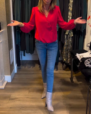 Elegant bluse med lanterneermer