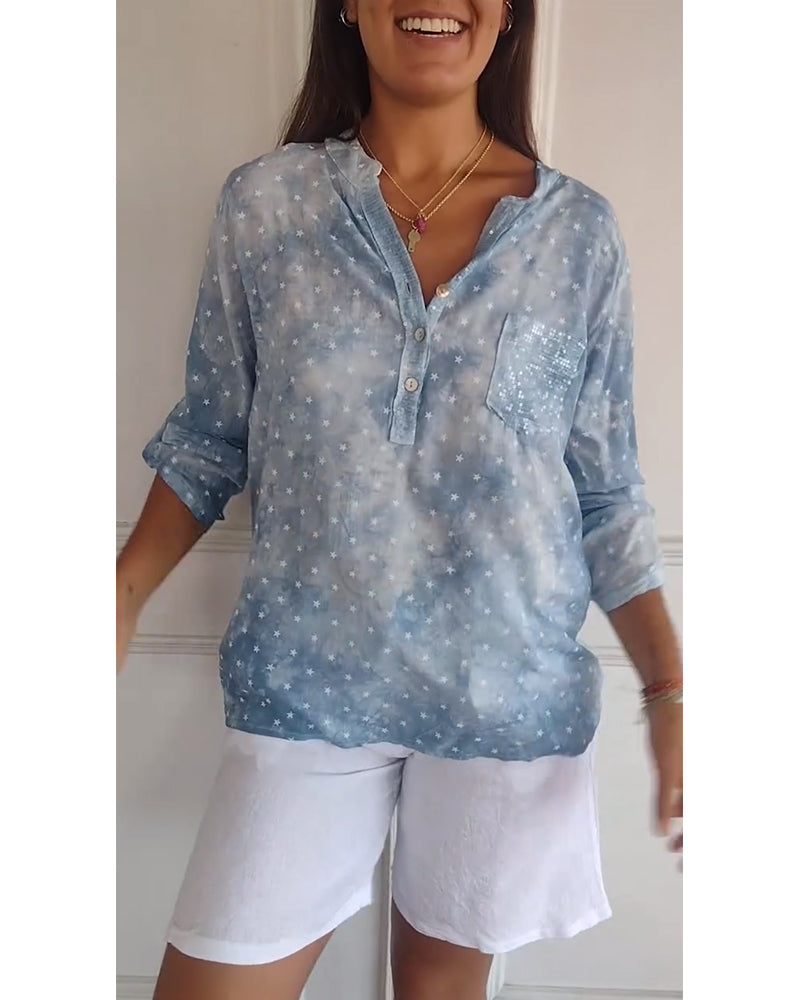 V-hals bluse med stjernetrykk