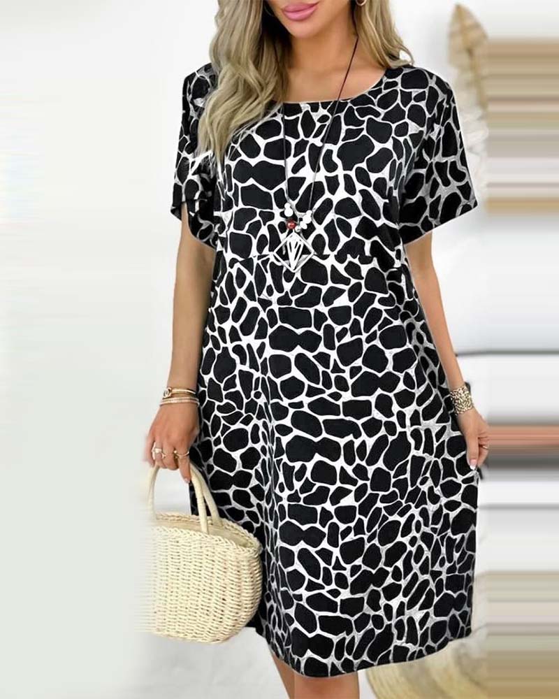 Elegant kjole med rund hals