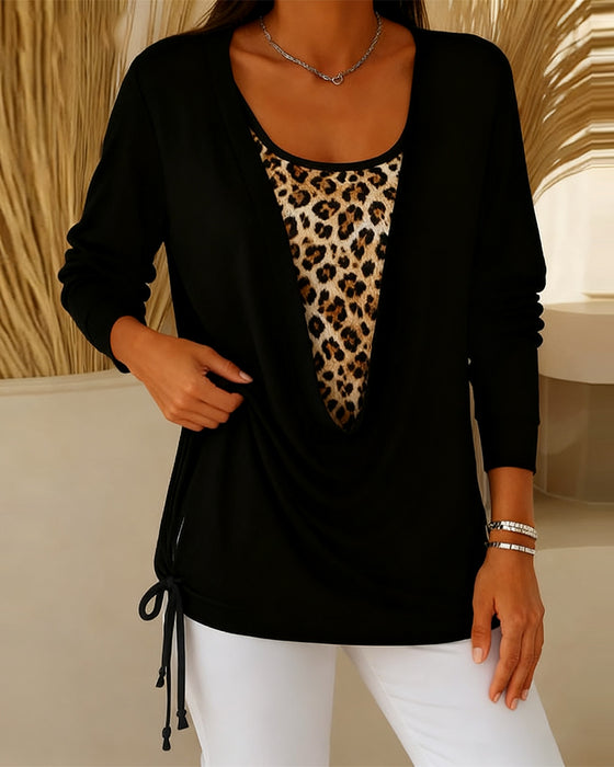 T-skjorte med falskt todelt snøring og leopardprint
