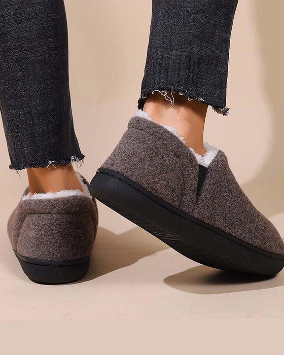 Plysj ensfarget alt-inkluderende flate sko