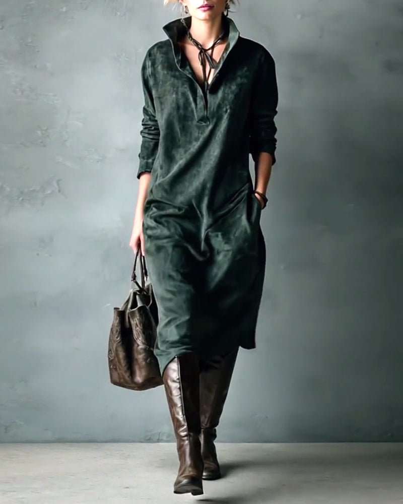 Elegant kjole i ensfarget lomme