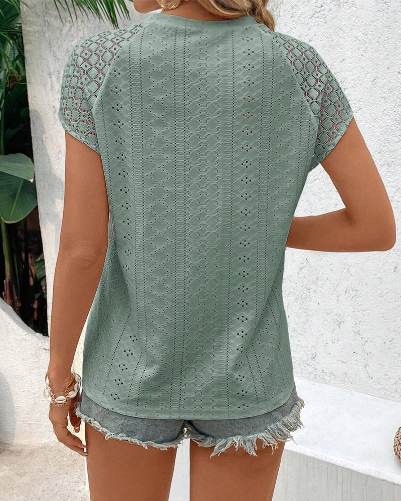 Bluse Med Blondet Hulldekor Ensfarget