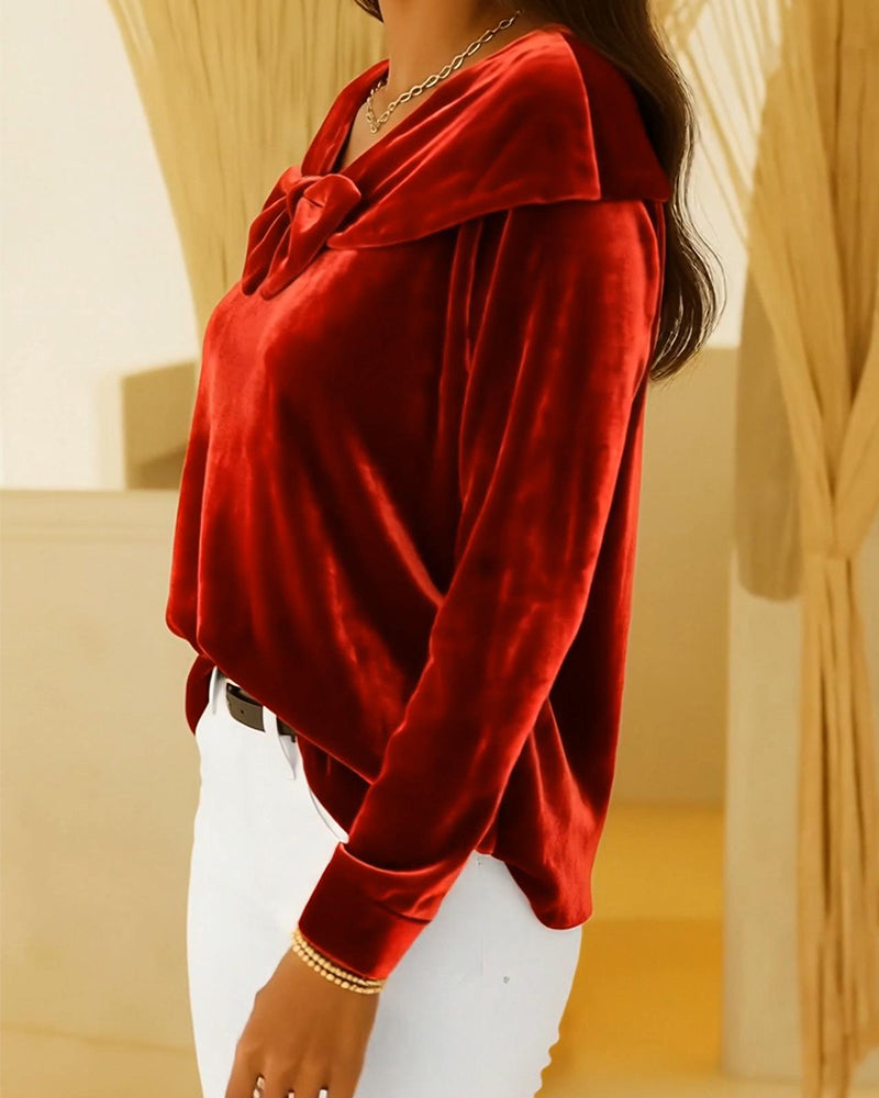 Helfarget Topp Med Sløyfe Og V-Utringning