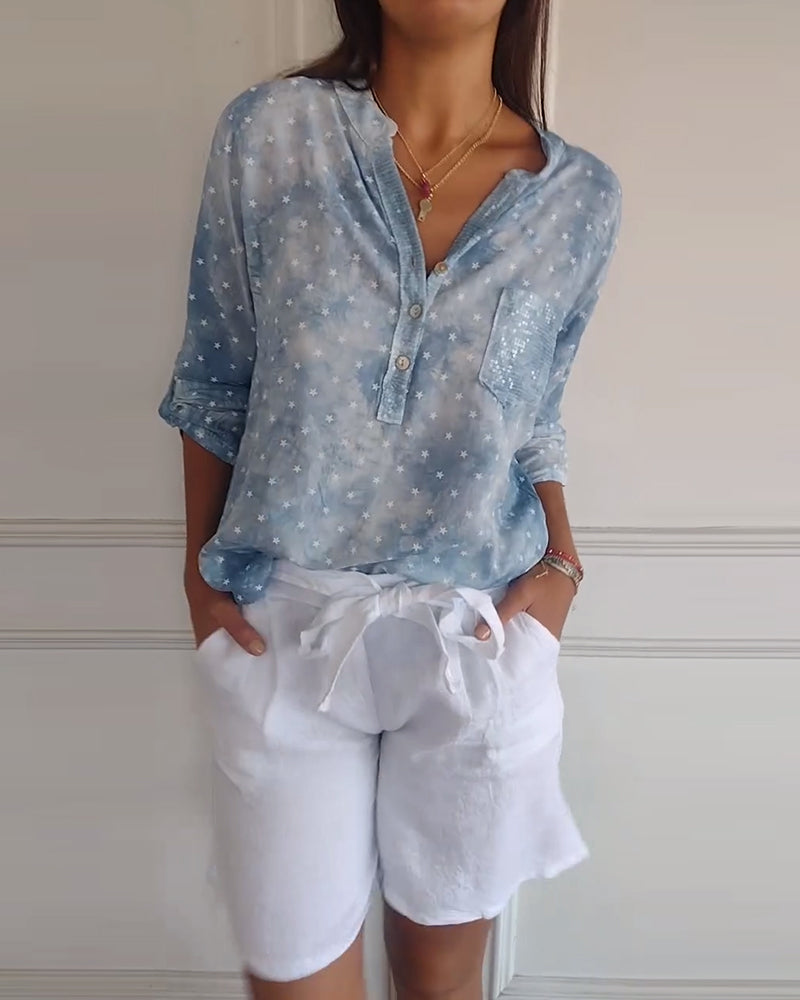 V-hals bluse med stjernetrykk