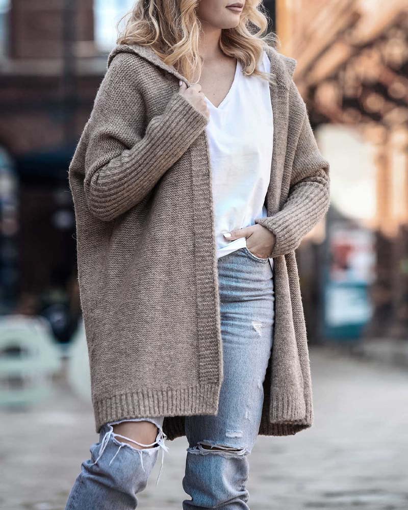 Enkel ensfarget cardigan med flaggermus hette