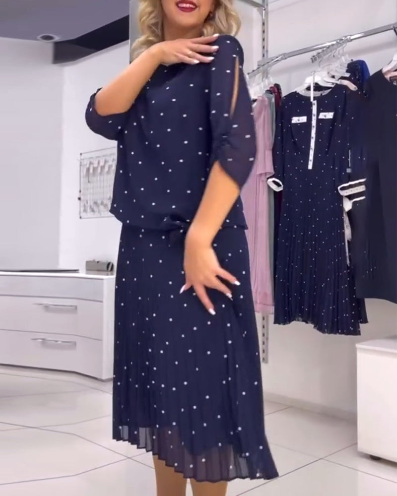 Fritidskjole med rund hals med prikker