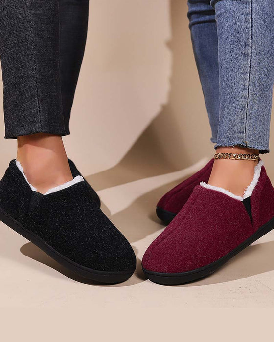 Plysj ensfarget alt-inkluderende flate sko