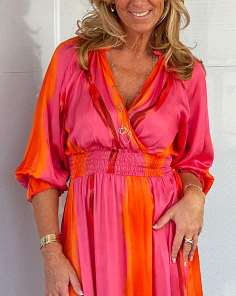 3/4-ermet kjole med v-hals