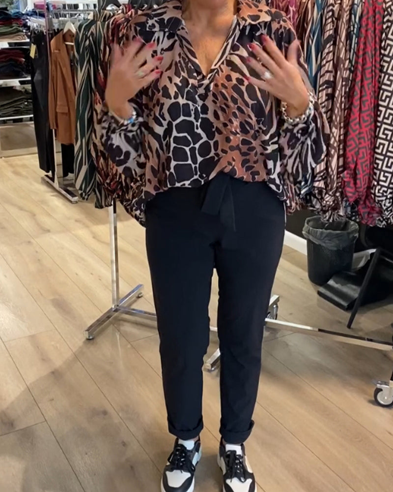Løs topp med leopardmønster
