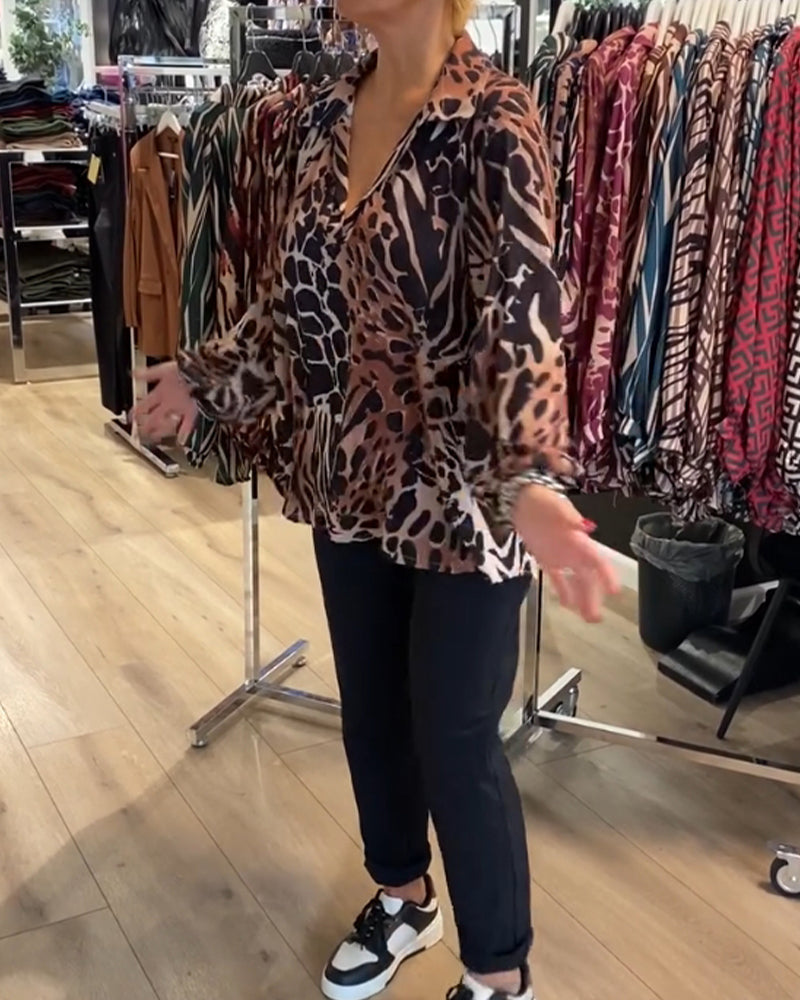 Løs topp med leopardmønster